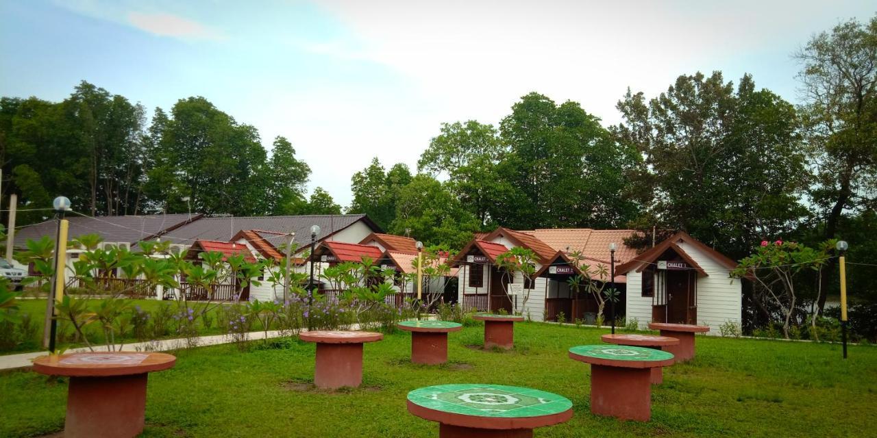 Noor Arfa River Chalet Kuala Terengganu Exterior photo